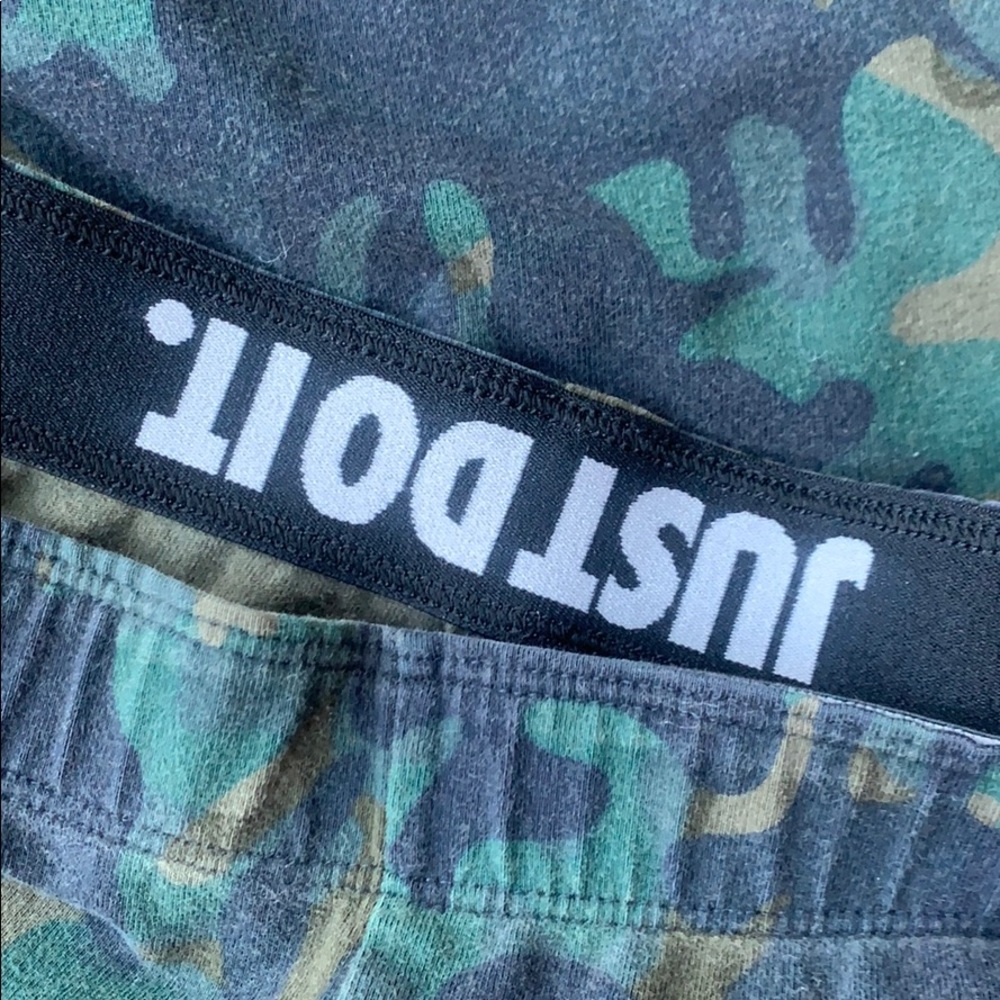 Nike Camo Leggings - Picture 2 of 2